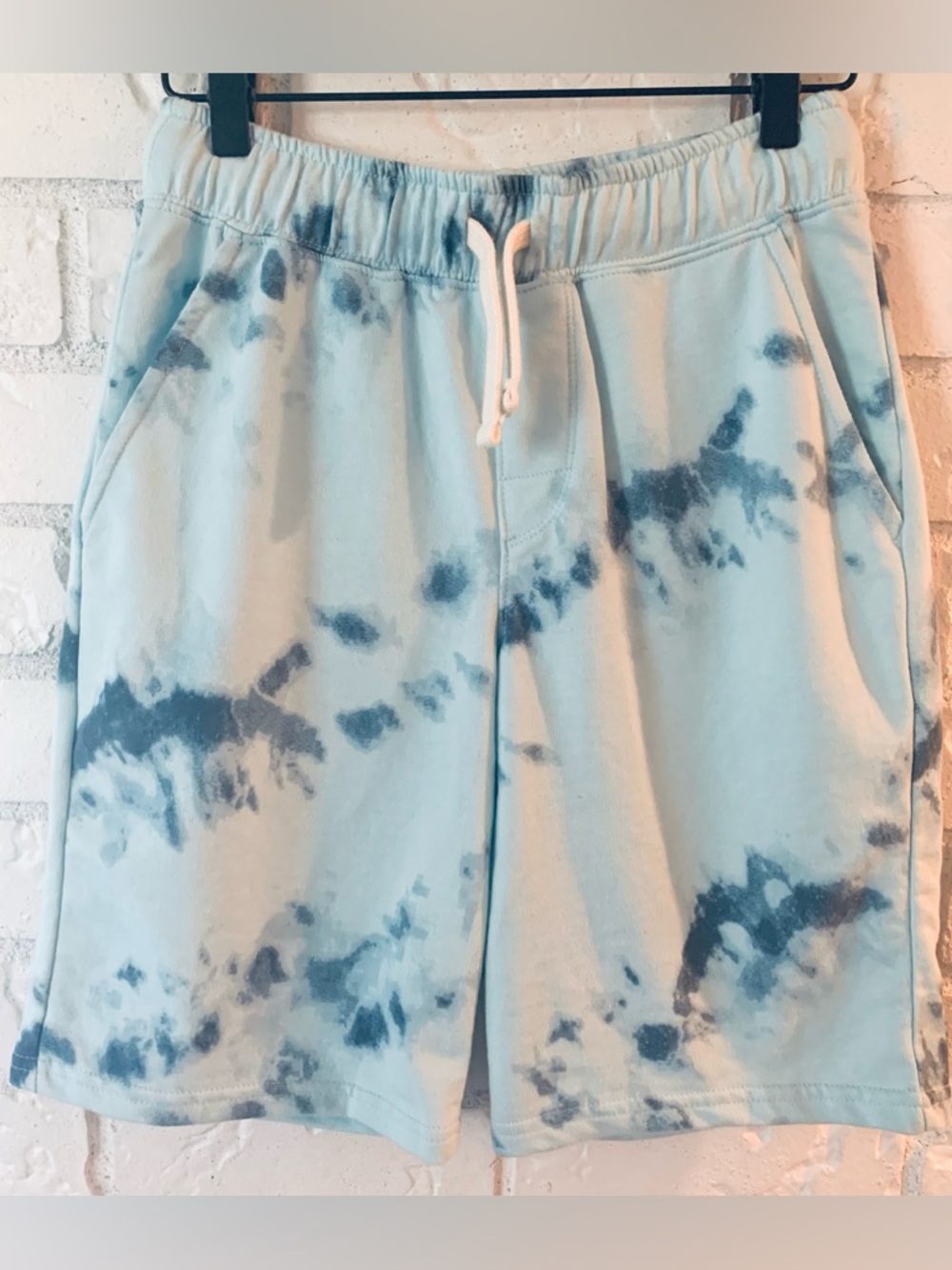 Cat & Jack  Kids Blue/White Tie-Dye Jersey 
Mid-Length Shorts SZ L (12/14) NWOT